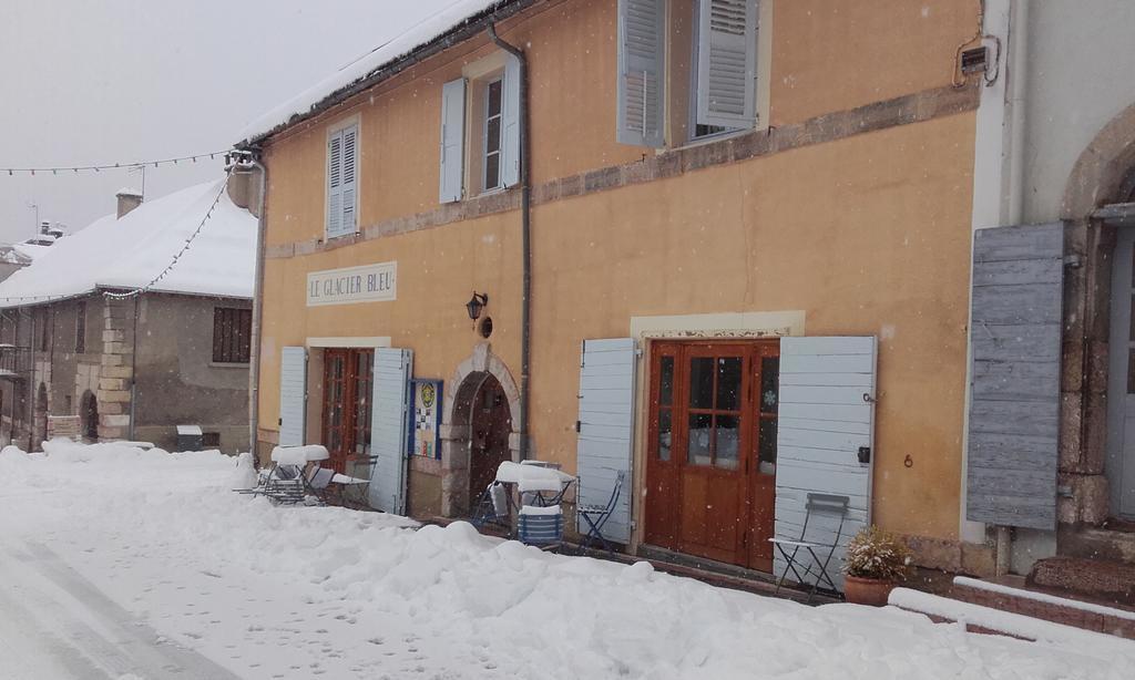 Auberge Le Glacier Bleu Mont-Dauphin Exterior photo